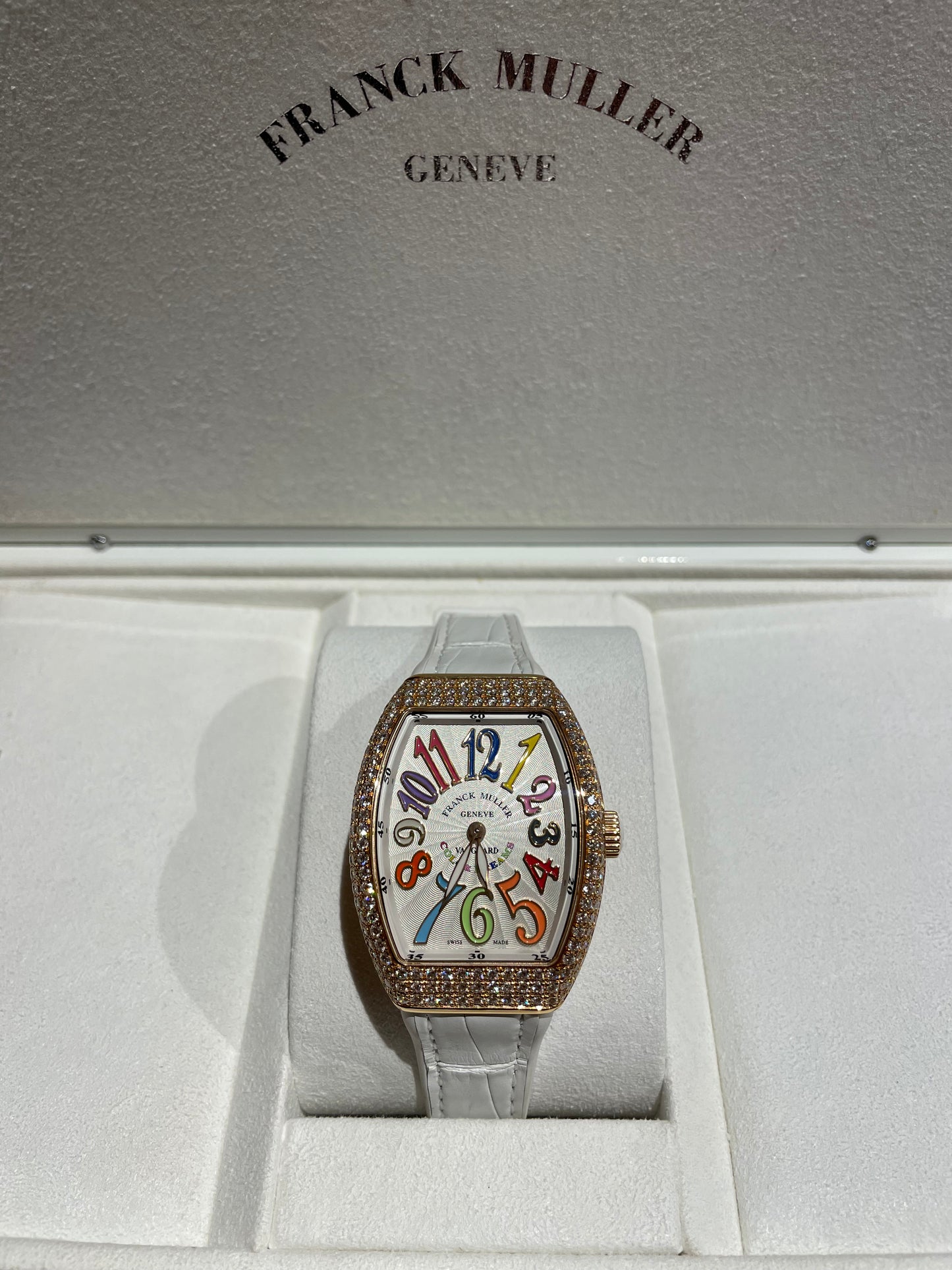 FRANK MULLER VANGUARD COLOR DREAMS V35QZ