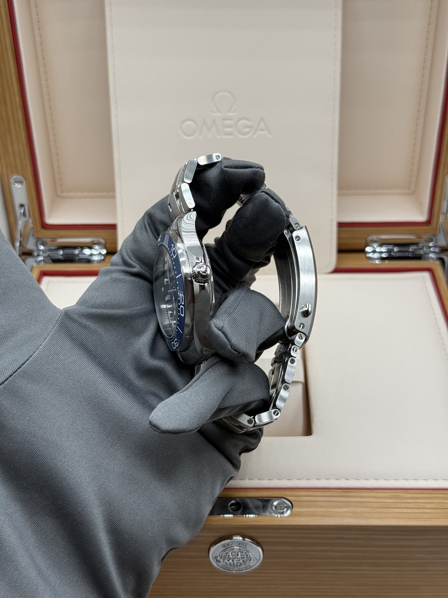 OMEGA SEAMASTER DIVER 300M 210.30.42.20.03.001 ANNO 2024