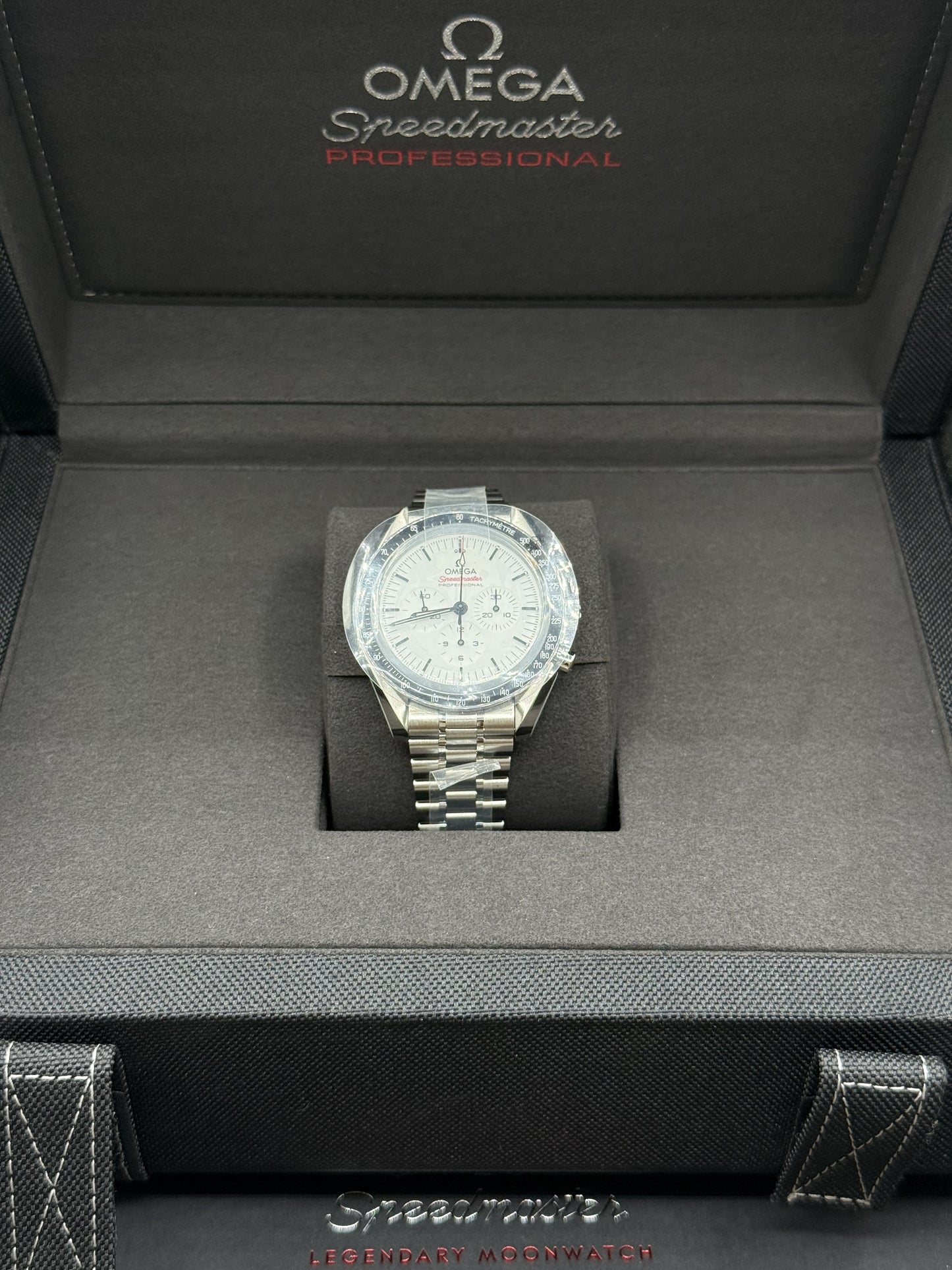 OMEGA SPEEDMASTER MOONWATCH 310.30.42.50.04.001 ANNO 2024