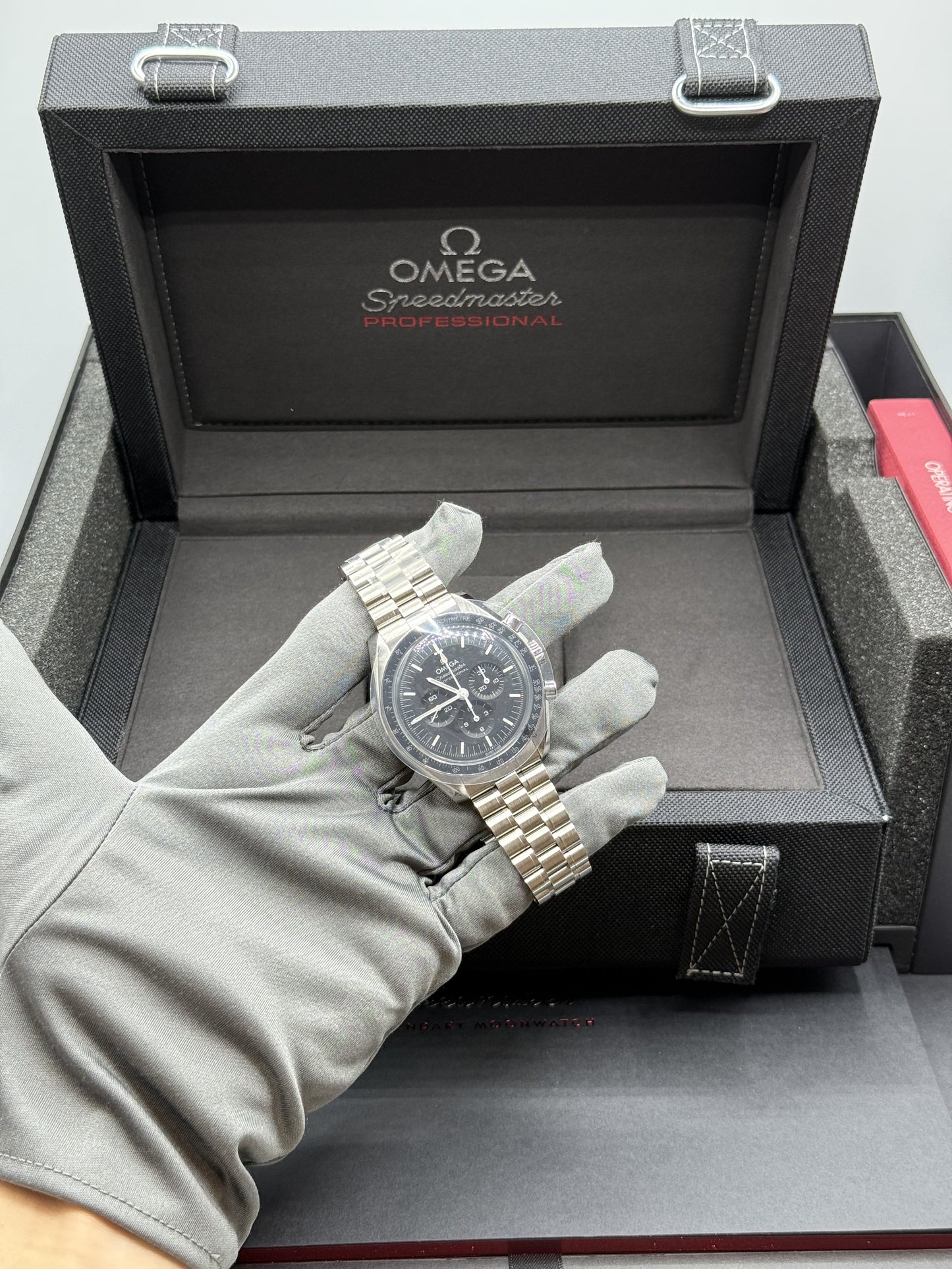 OMEGA SPEEDMASTER MOONWATCH 310.30.42.50.01.001 ANNO 2024